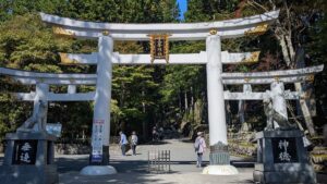 カーナビアプリが案内してくれた三峯神社へのスリリングな道
